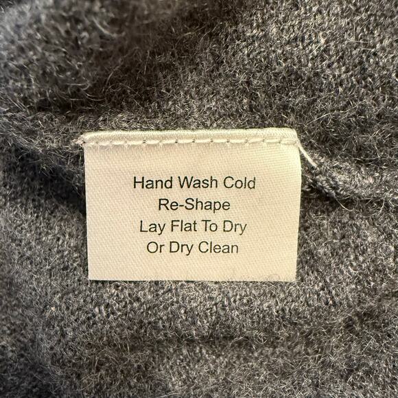 Jos. A Bank Men’s 100% Cashmere Traveler V-Neck Pullover Sweater Gray Size Large - Picture 8 of 9